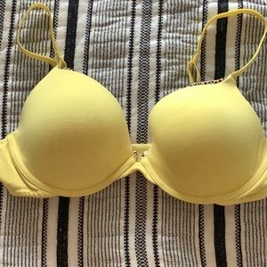Victoria’s Secret push up bra 38c